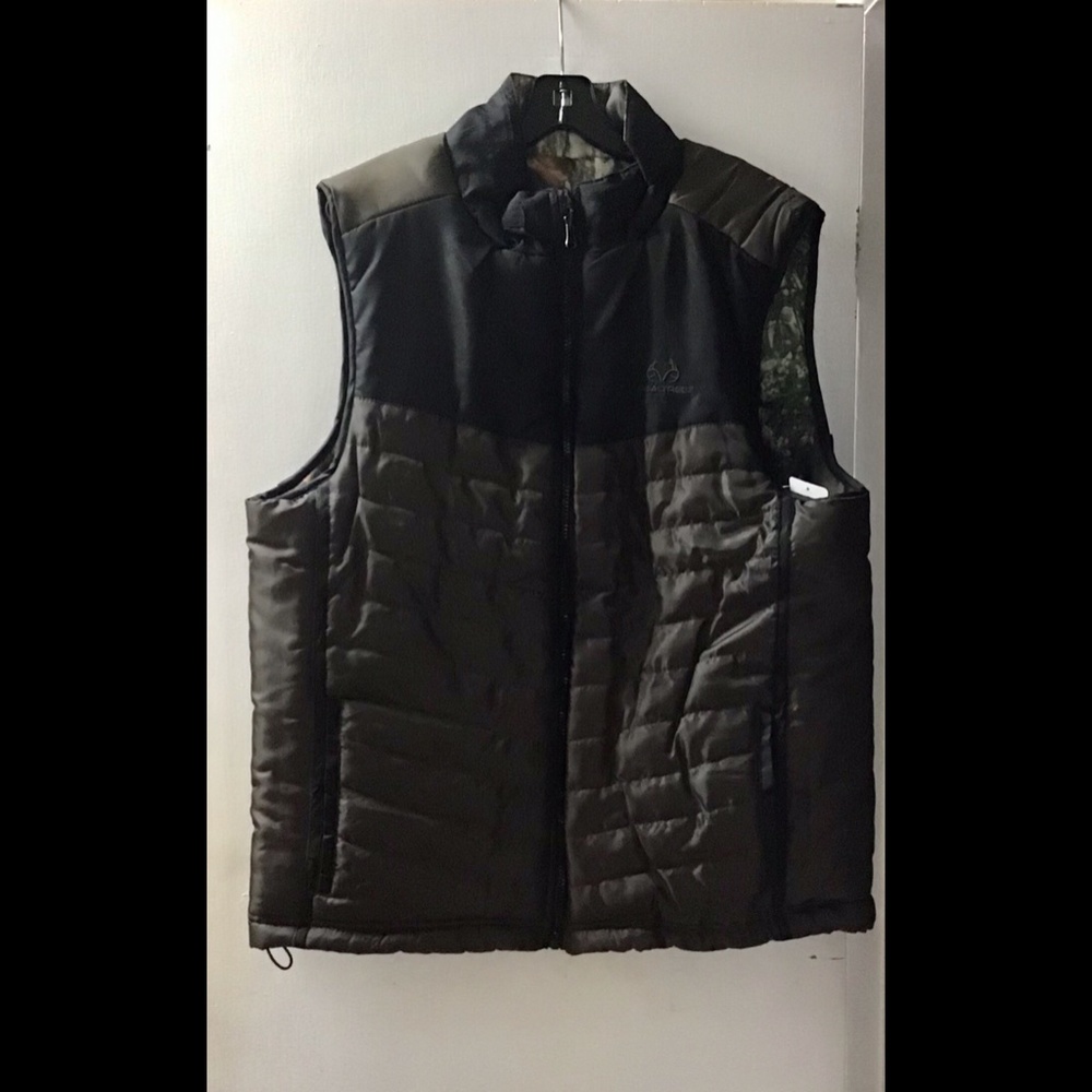 Realtree Reversible Vest - Picture 9 of 10